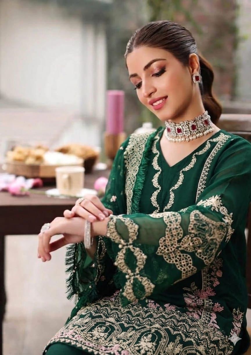 🎊BRAND NAME* KAHF

_WEAR BY THE GORGEOUS ACTRESS_ *KINZA HASHMI🎊