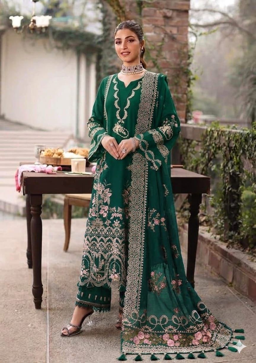 🎊BRAND NAME* KAHF

_WEAR BY THE GORGEOUS ACTRESS_ *KINZA HASHMI🎊
