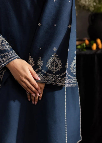 LAAM - 2 PIECE UNSTICED IN DHANAK seq emb