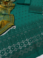 EID Collection *MARIA B*  3pc Fancy Lawn Embroidery Collection 
`Fabric Lawn`
🪡